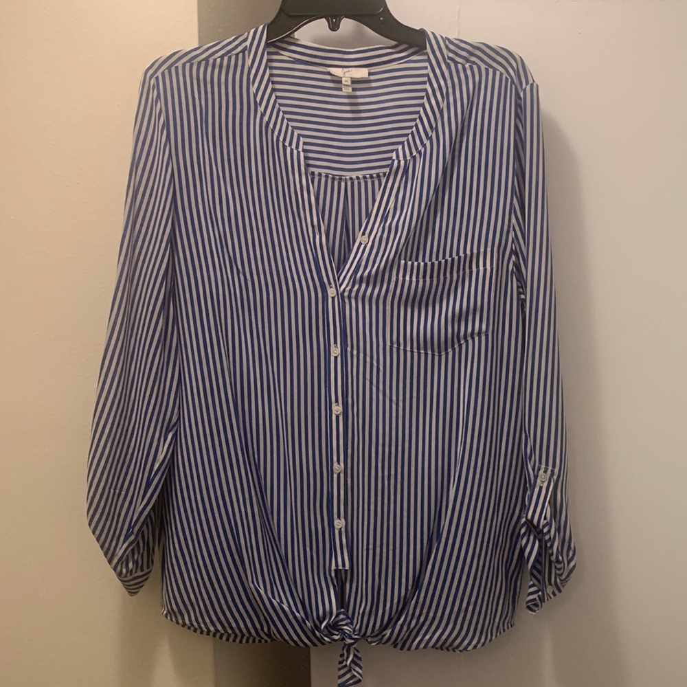 Joie blouse. 100% silk. Button down. Tie bottom.